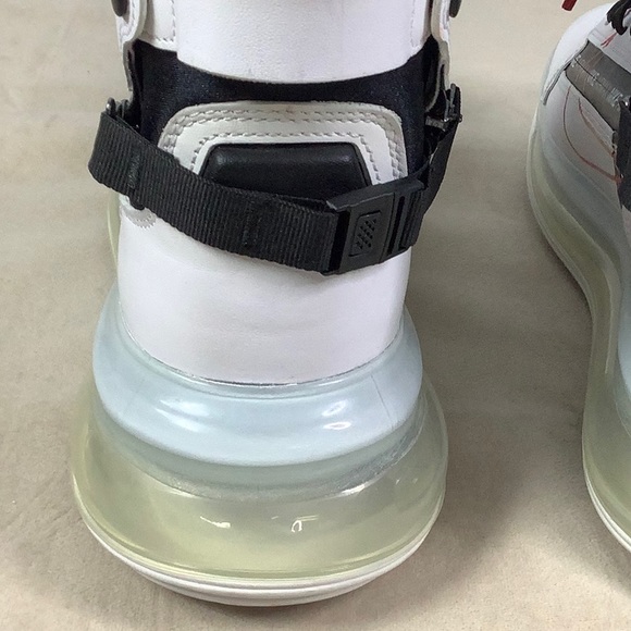 The Nike Air Max 720 Saturn White Black Red Sz 11 - Picture 13 of 15